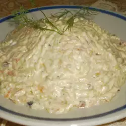 Разядка с моркови, тиквички и орехи