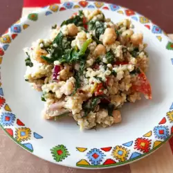 Salat aus Bulgur und Spinat