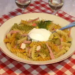 Šarena salata od makarona