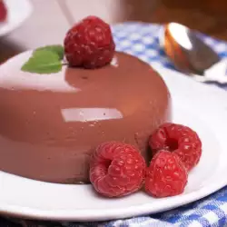 Chocolate Cream with Raspberries