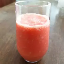 Batido de sandía y melocotones