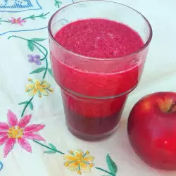 Batido Vitamínico con Remolacha y Manzanas