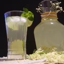 Homemade White Elderflower Syrup