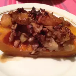 Oven-Baked Pumpkin with Apples and Walnuts