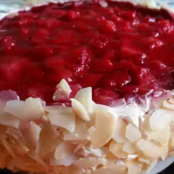 Praznična torta sa malinama i kiselom pavlakom