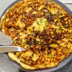 Tortilla de dovlecei și ceapă cu cremă de brânză