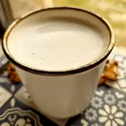 Homemade Walnut Milk