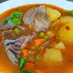 Estofado de ternera con guisantes y patatas