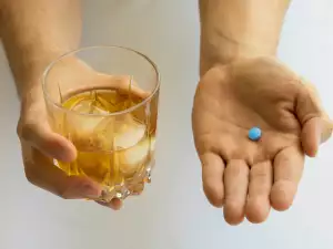 Waarom zou je geen alcohol en medicijnen moeten combineren?