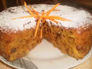 Juicy Cake with Carrots and Oranges