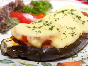 Eggplants with Eggs and Cheese in the Oven