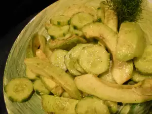 Ensalada de pepino y aguacate