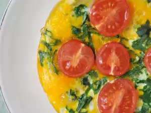 Omelet with Spinach, Tomato and Feta Cheese