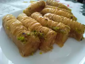 Baklava sa kvascem i pistaćima