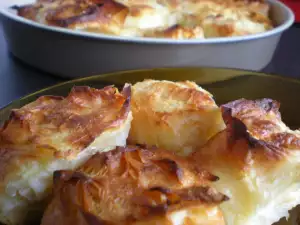 Spiral Phyllo Pastry with Carbonated Water and Yeast