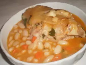 Beans with Pork Trotters