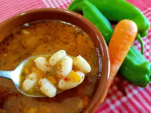 Bohnensuppe mit Paprika