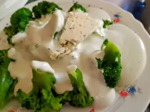 Broccoli with Blue Cheese Sauce