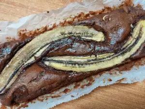 Brownie met banaan en hazelnoten