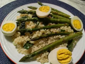 Bulgur met asperges en boerenkool