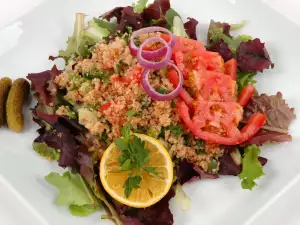 Bulgur with Onions and Tomatoes