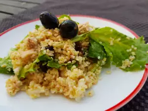 Gezonde salade met bulgur en tonijn