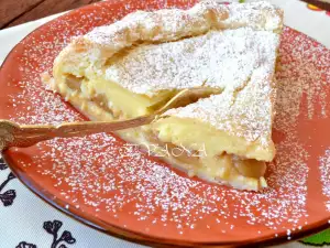 Apfel-Creme-Kuchen mit Blätterteig