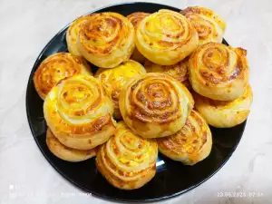 Mini Puff Pastry Pies