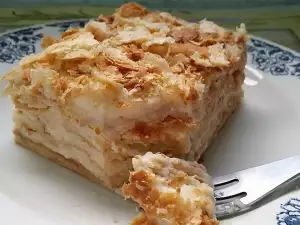 Torta od lisnatog testa sa bavarskim kremom