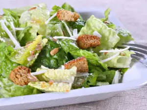 Caesar Salat mit Dressing