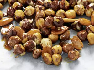 caramelized hazelnuts