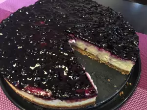 Cheesecake ușor cu gem de afine