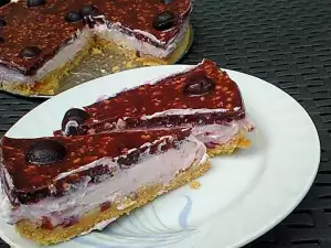 Tarta de queso con requesón y cerezas