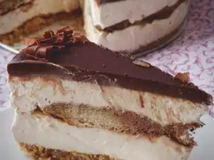 Tiramisu Cheesecake with Ladyfingers, Mascarpone and Coffee