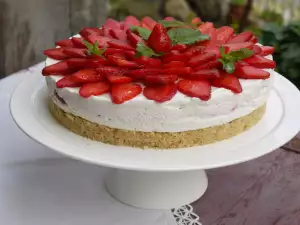 Cheesecake cu crema de brânză și căpșuni