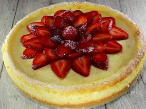 Classic Cheesecake with Strawberries