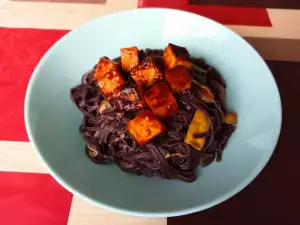 Black Rice Noodles with Tofu