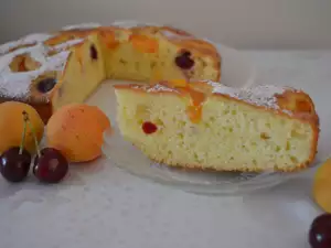 Pastel de cerezas y albaricoques