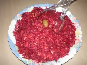 Red Salad with Beetroots