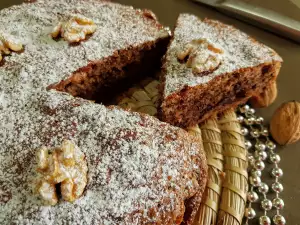 Sponge Cake with Chocolate and Walnuts