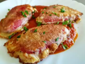 Paprika Bürek mit Tomatensoße