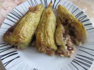 Пълнени чушки с ориз, боб и гъби