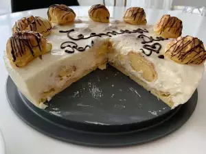 Delicate eclair cake