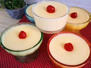 Vanillepudding mit Zitrone