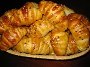 Homemade Salty Scones with Cheese and Feta Cheese