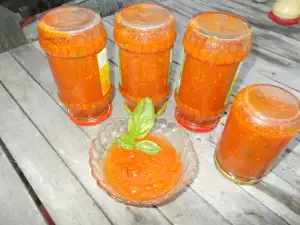 Tomato Sauce for the Winter Season