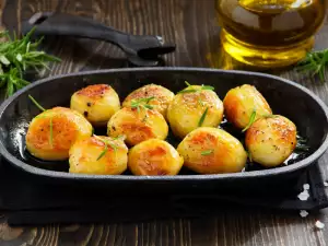 Aromatic Crispy New Potatoes