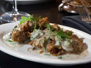 Chicken Livers with Mushrooms and Cream