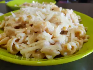 Fusilli cu ciuperci Pleurotus și smântână