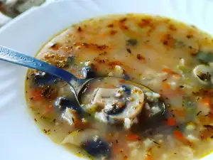 Clear Mushroom Soup with Rice